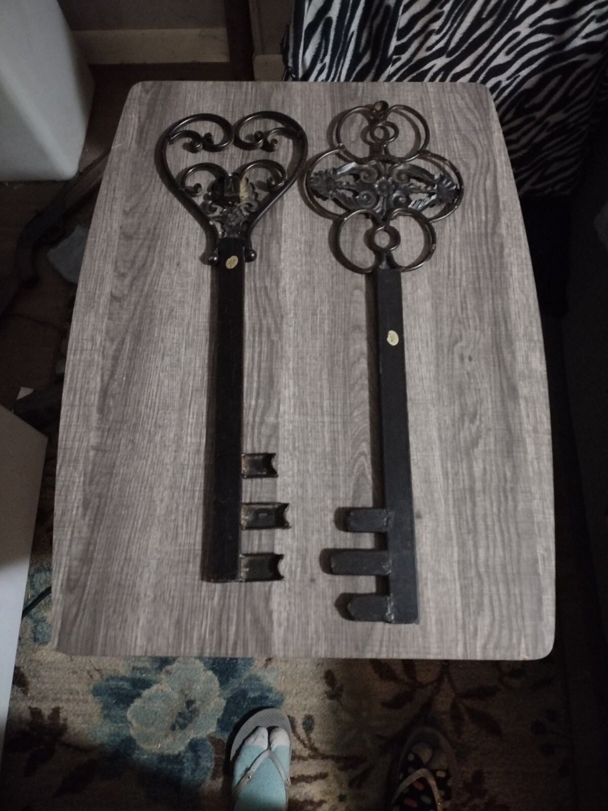 decorative keys 21 inches long basically new haven't been used gallery