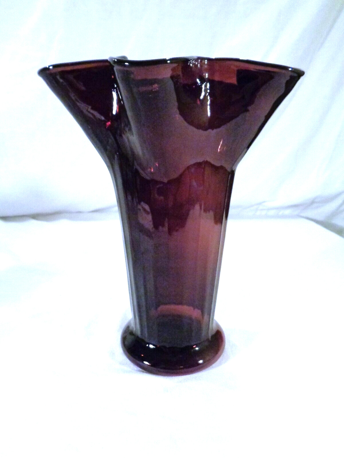 Unknown Maker 9" Amethyst Purple Ribbed Vase gallery