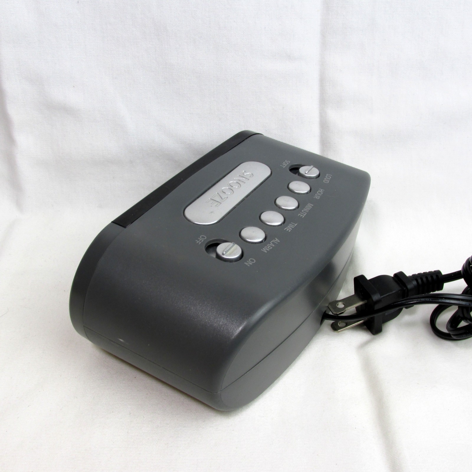 Sharp Digital Alarm Clock High-Speed USB Charging Port For Phones Tablets SPC547 gallery