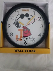 Peanuts Joe Cool Snoopy Wall Clock Black White Red PEA3034 New in Box 10 Inch