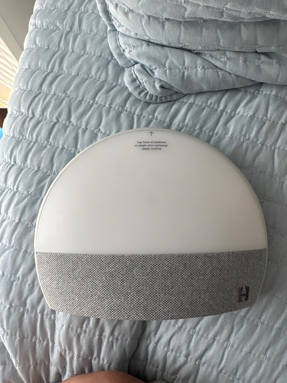 Hatch Restore 1st Generation Smart Sleep Assistant Sound Machine Light Open Box gallery