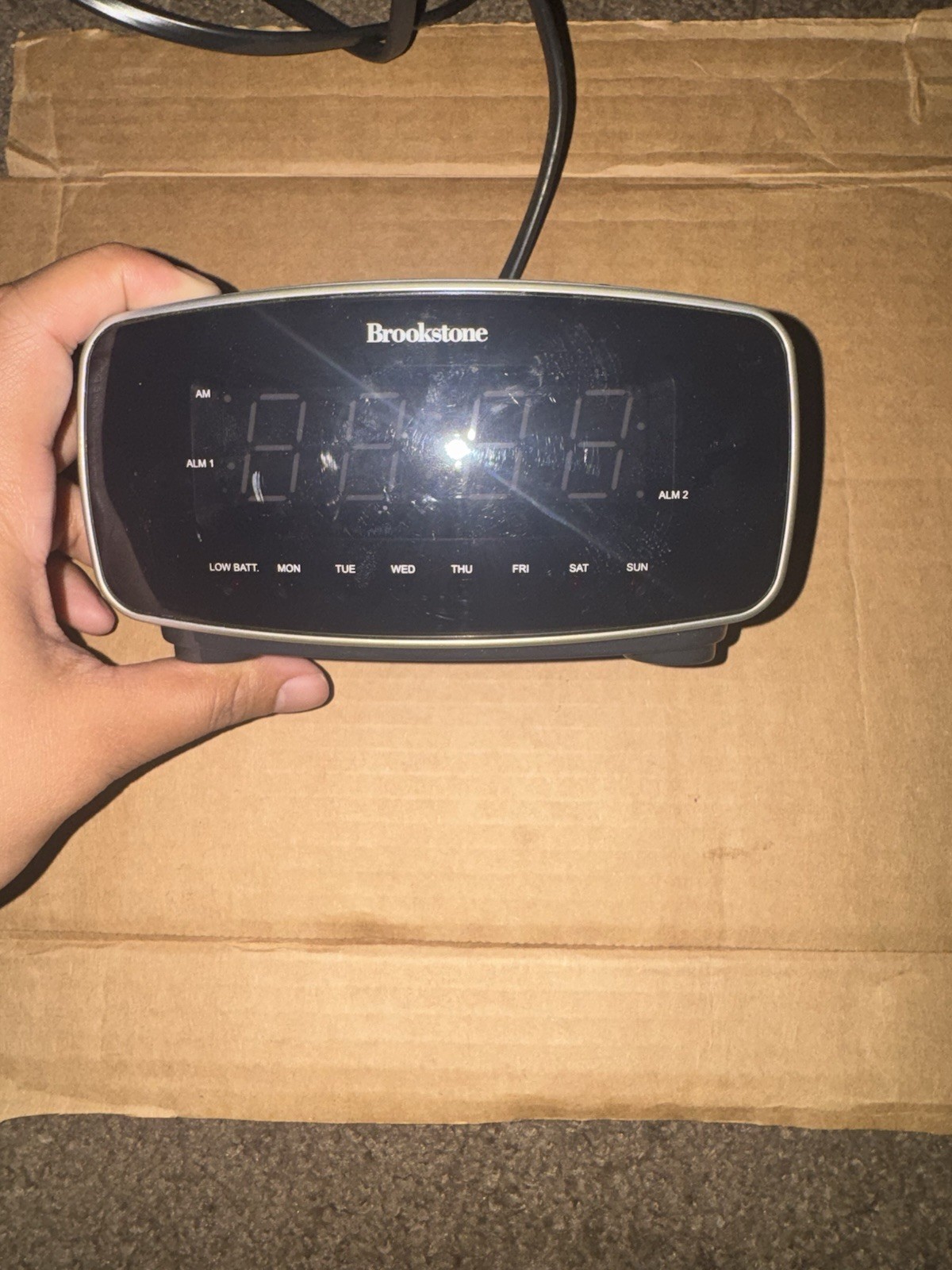 Brookstone SmartSet AC101 Digital Alarm Clock Dual Alarm Snooze Battery Backup gallery