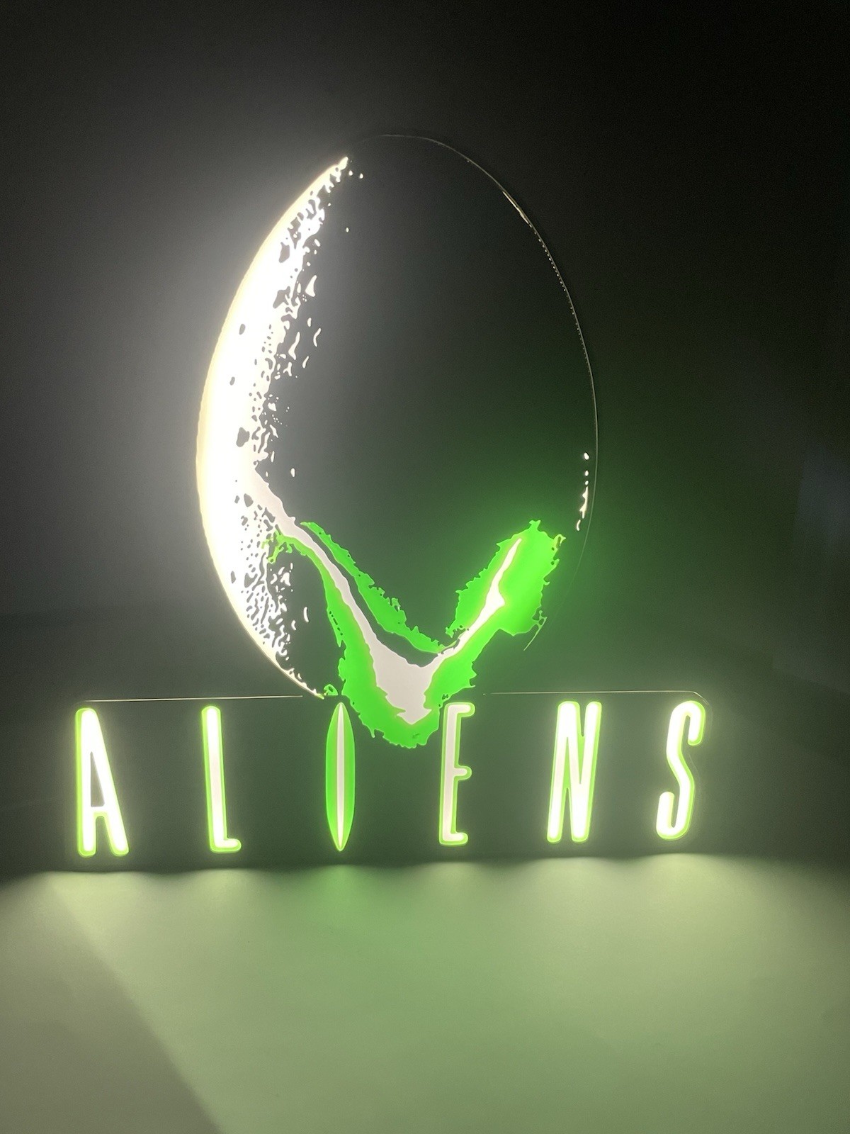 Aliens Light Box Sign gallery