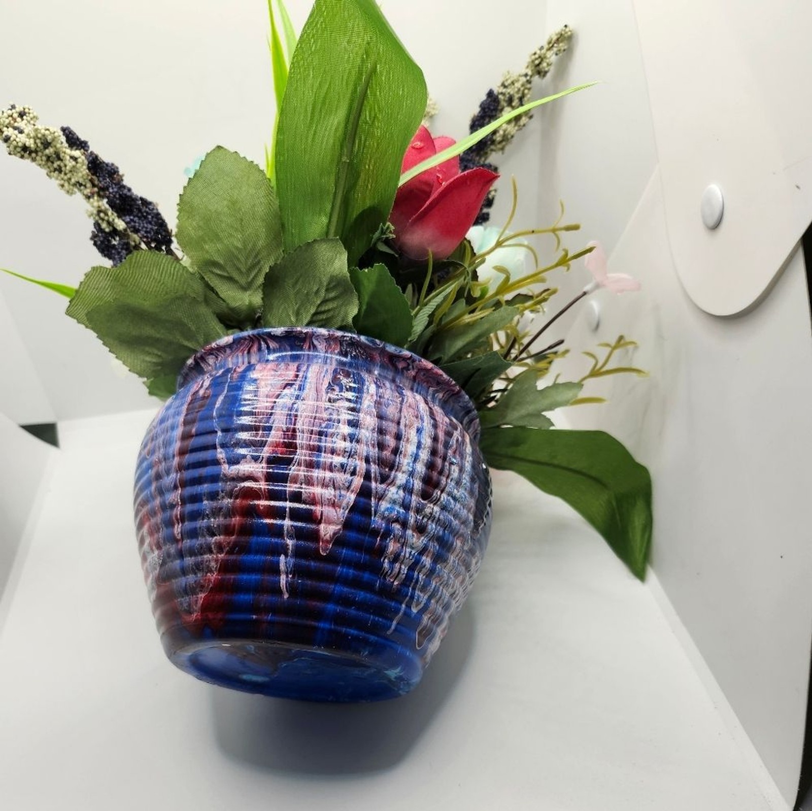 Hand Crafted Floral Table Centerpiece Spring Lily Flower Glass Vase gallery