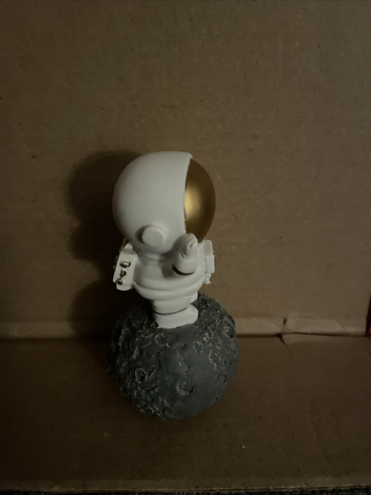 Astronaut Figure Statue Spaceman Moon Home Decoration Astronaut Model Resin SH29 gallery