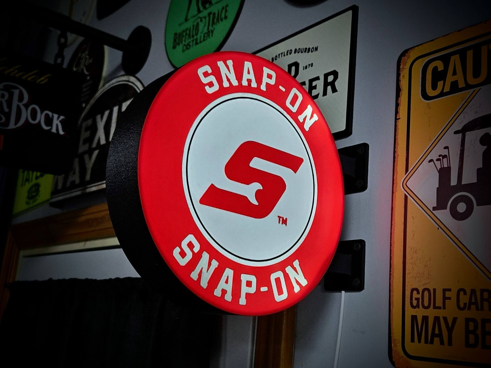 Snap-on Tools LED Lightbox Sign 3D Printed Round Wall Mount Man Cave gallery