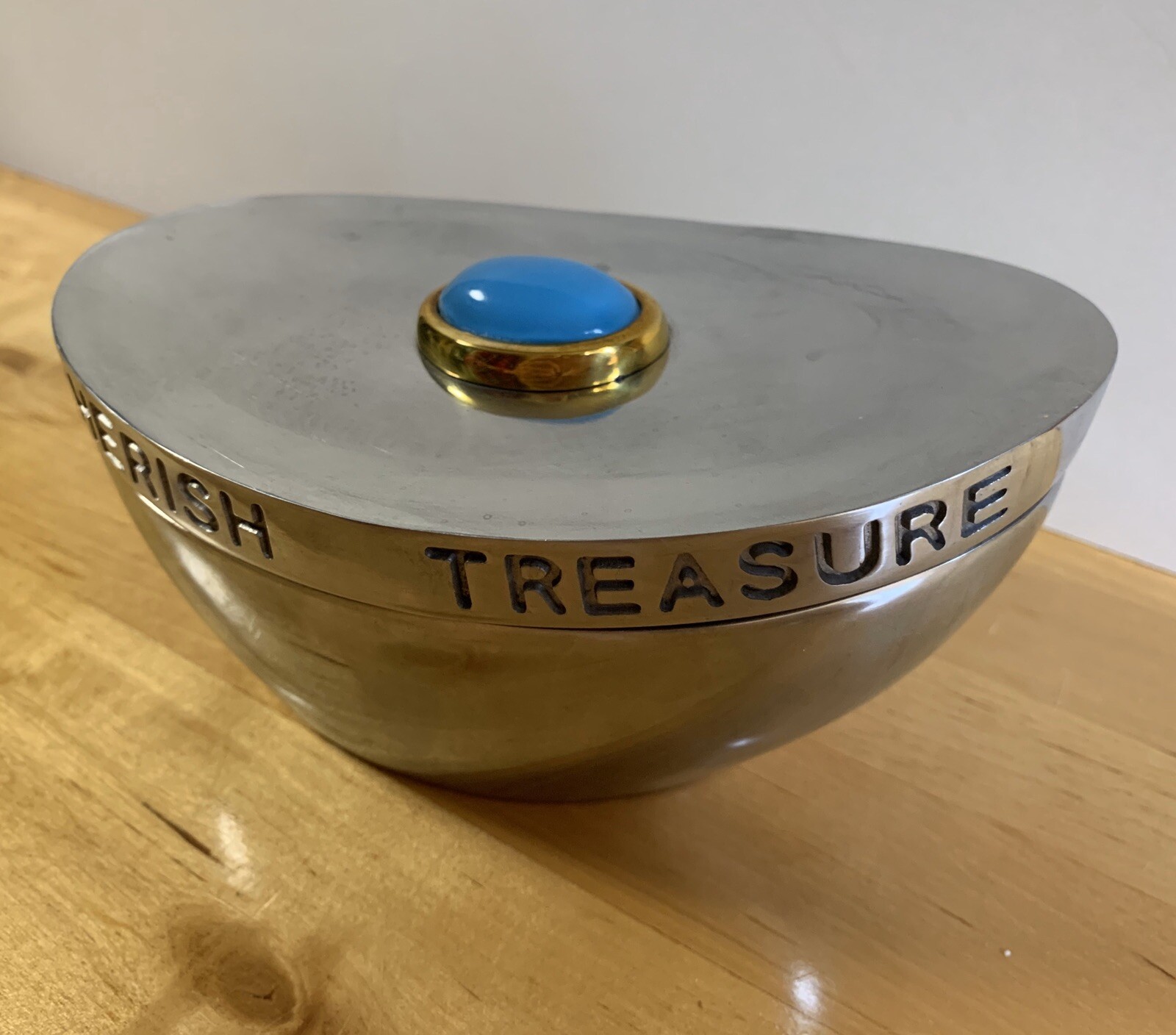 RLM STUDIO HOME COLLECTION, SENTIMENTAL INSCRIPTION KEEPSAKE BOX WITH GEM LID gallery