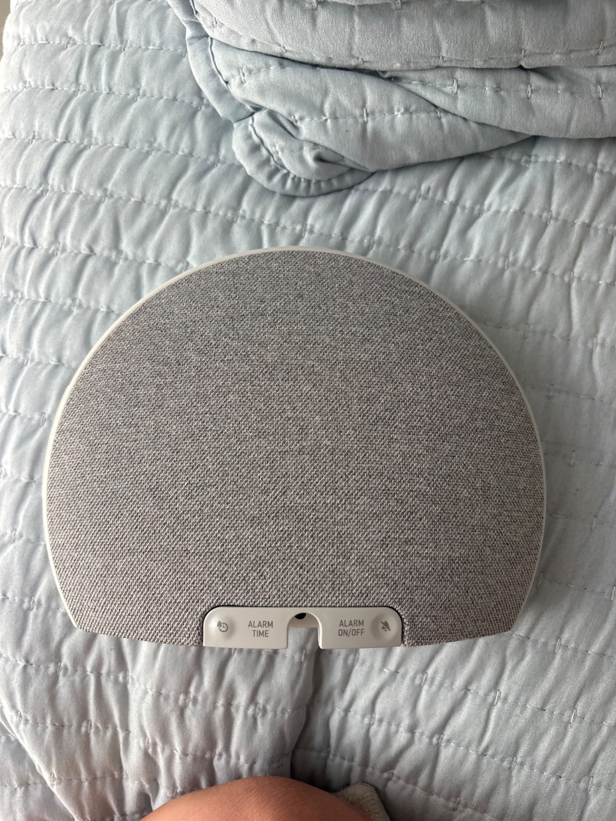 Hatch Restore 1st Generation Smart Sleep Assistant Sound Machine Light Open Box gallery