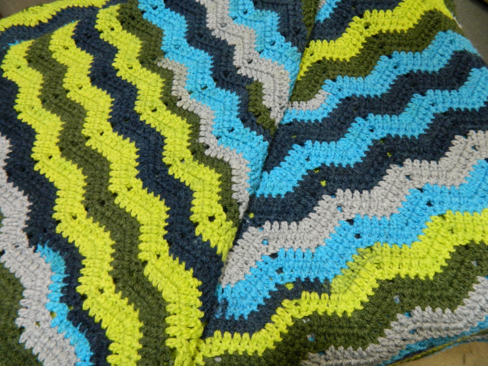 Large Handmade Crochet Afghan, Multi, Chevron or Wavy 60" x 72", New, Unused gallery