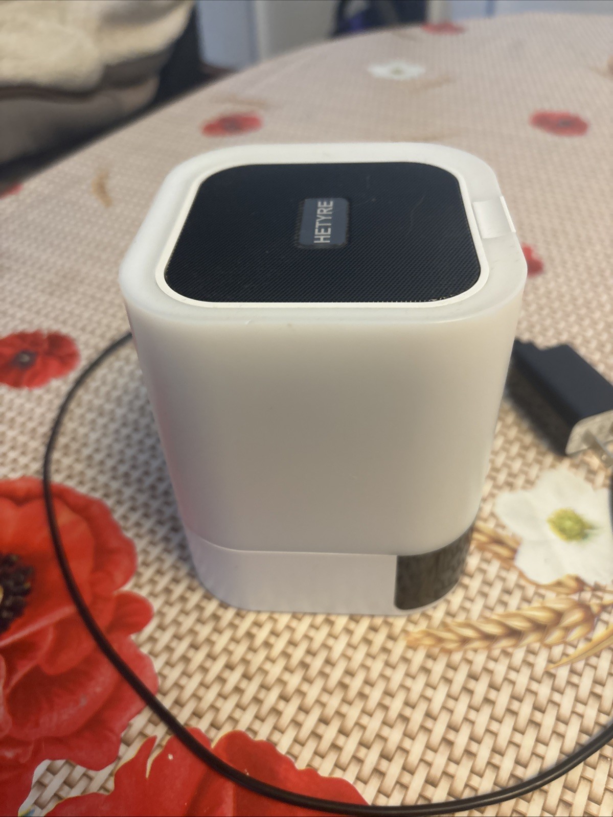 Alarm Clock Bluetooth Speaker With Phone Call Capabilities And Bedside Light gallery