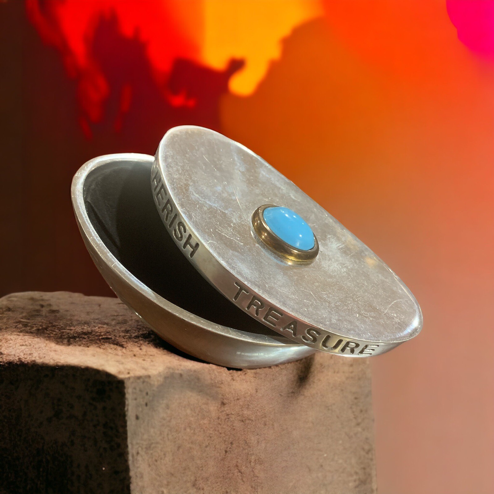 RLM STUDIO HOME COLLECTION, SENTIMENTAL INSCRIPTION KEEPSAKE BOX WITH GEM LID 6” gallery