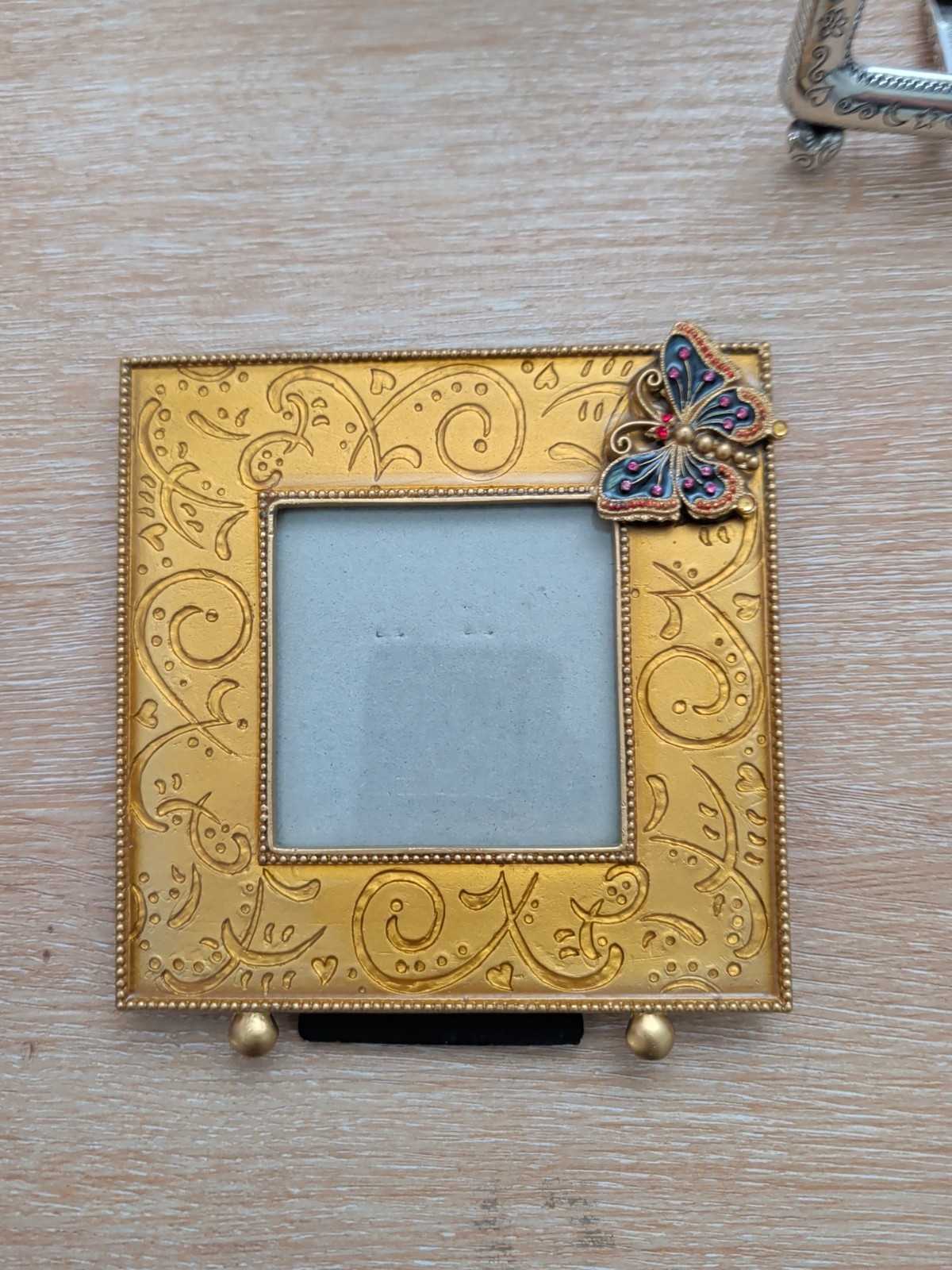 CBK LTD Frame Traditions Butterfly Standing Picture Frame. Holds 3"x3" gallery