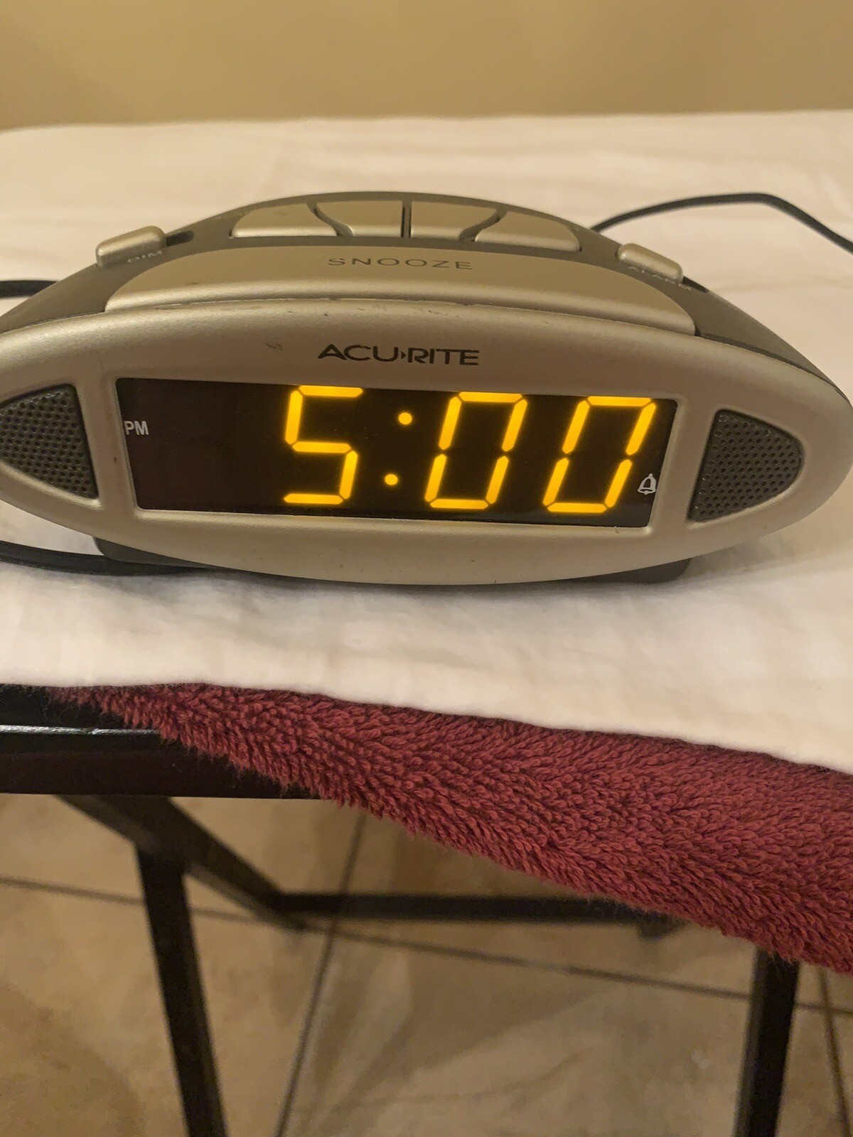 Chaney Instruments Acu-Rite 13027A1 Alarm Clock Electric and Battery Back Up gallery