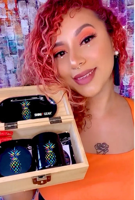 PINEAPPLE Box Combo - Original Stash Box with Grinder and Stash Jar gallery