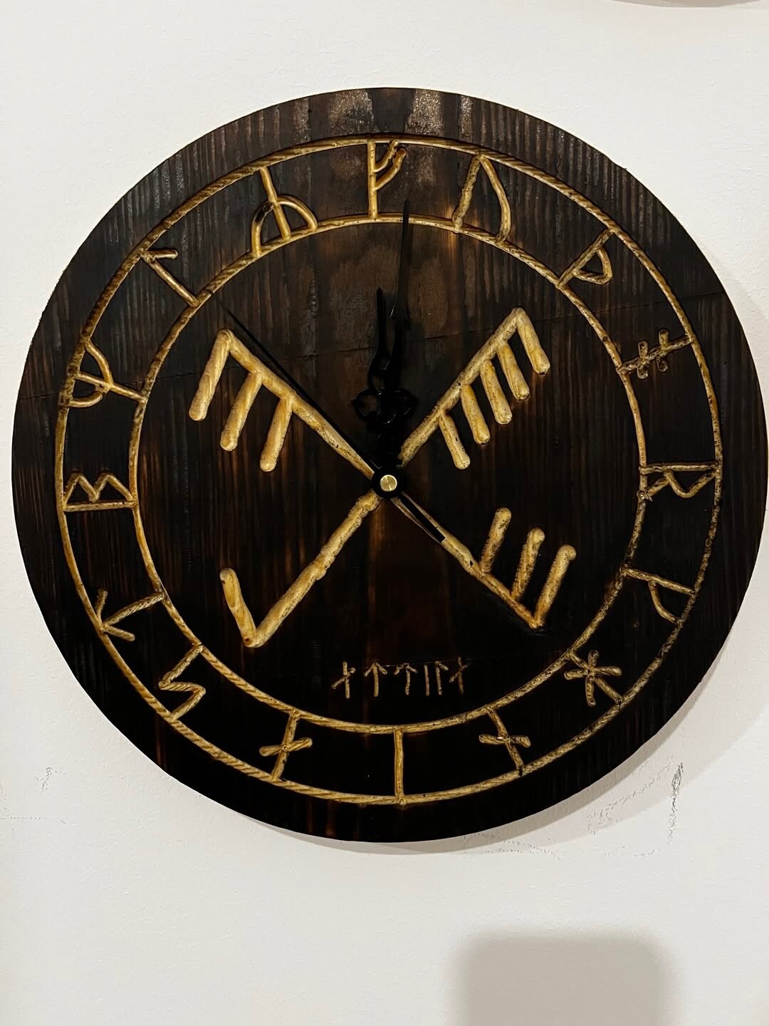 Rune wallclock gallery