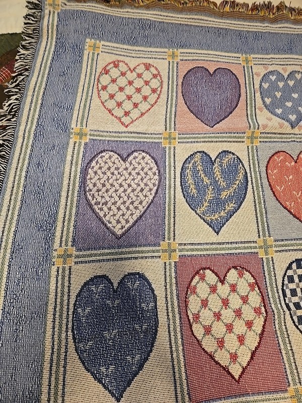 Heart Pattern Polyester Throw 62" X 50" Unbranded gallery