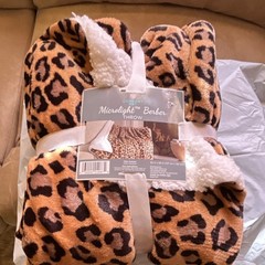 Comfort Bay Microlight Berber Leopard Print Throw Blanket 100% Polyester 50×60