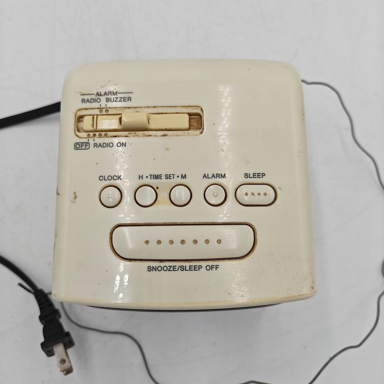Sony VINTAGE Dream Machine Square Clock Radio ICF-C121 Tested WORKS! Cube! gallery