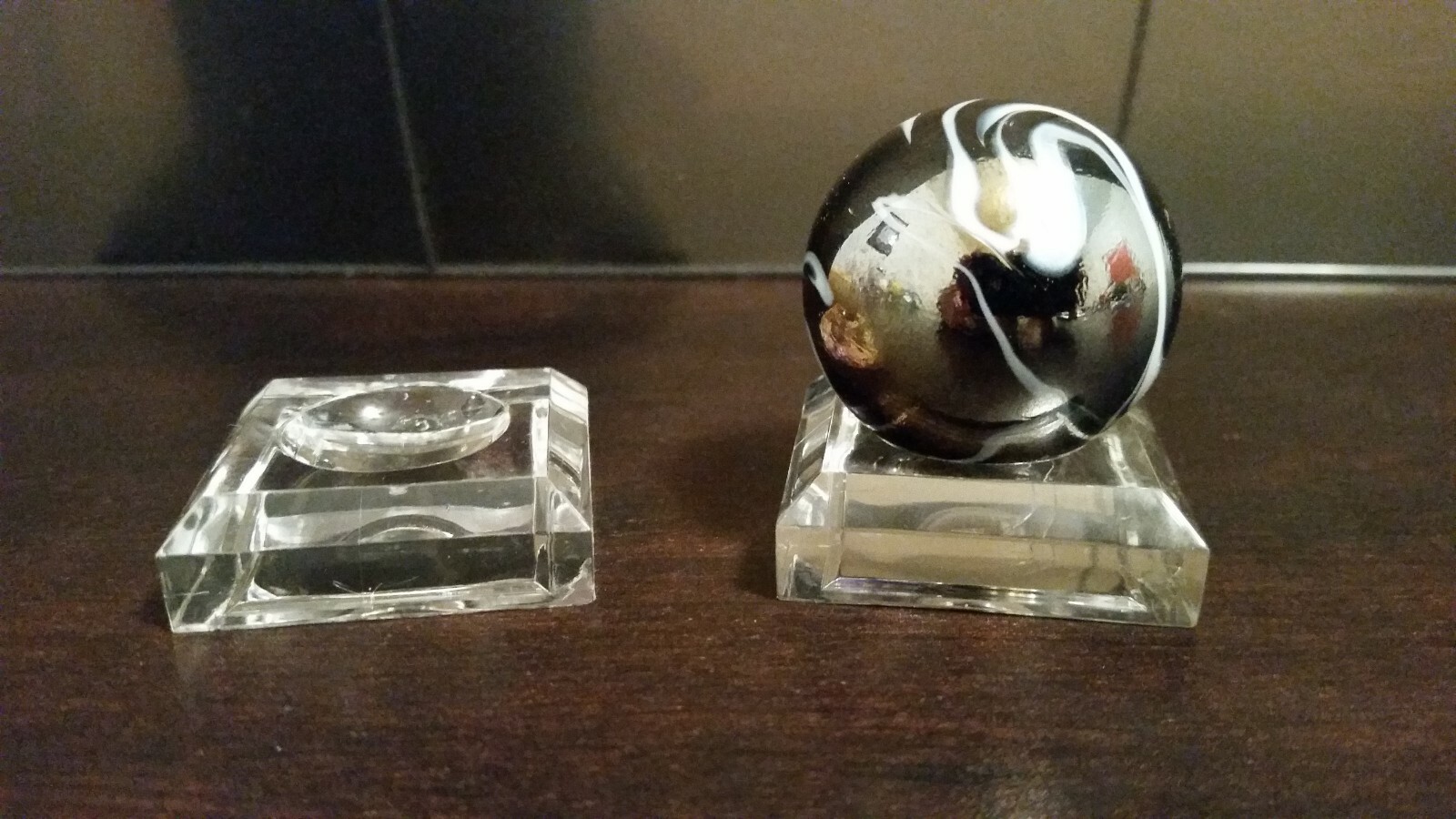 5 Large 1-1/2" Dimple Display Stands For Dove, Quail and all Eggs gallery