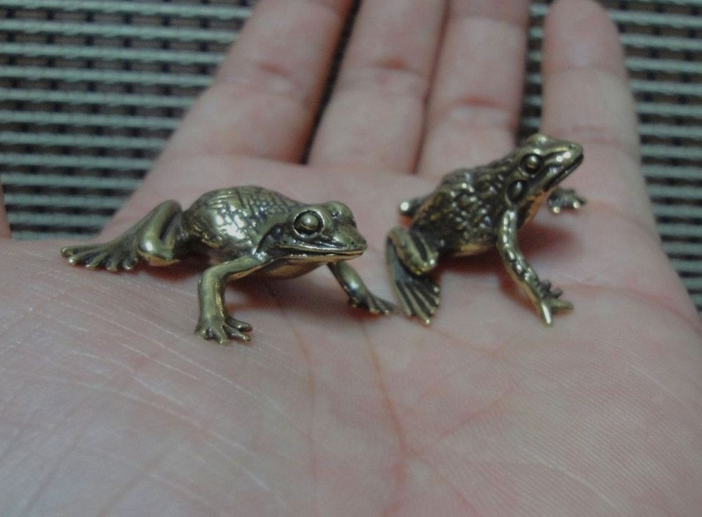 Vintage Style Pair Solid Brass Copper Cute Toad Frog Statues for Garden Decor