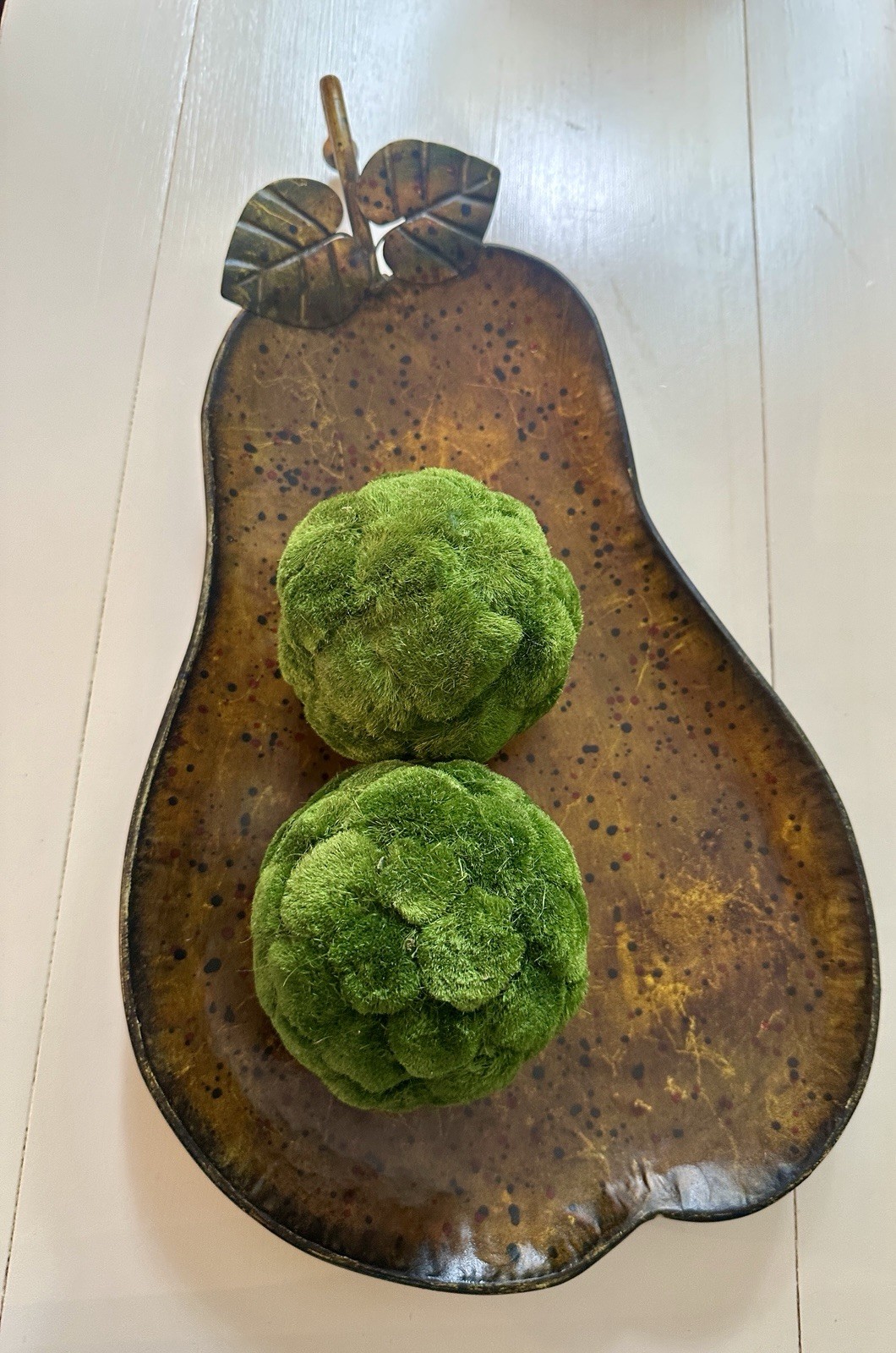Decorative Metal Rustic Pear Shape Footed Platter With Hook 19" gallery