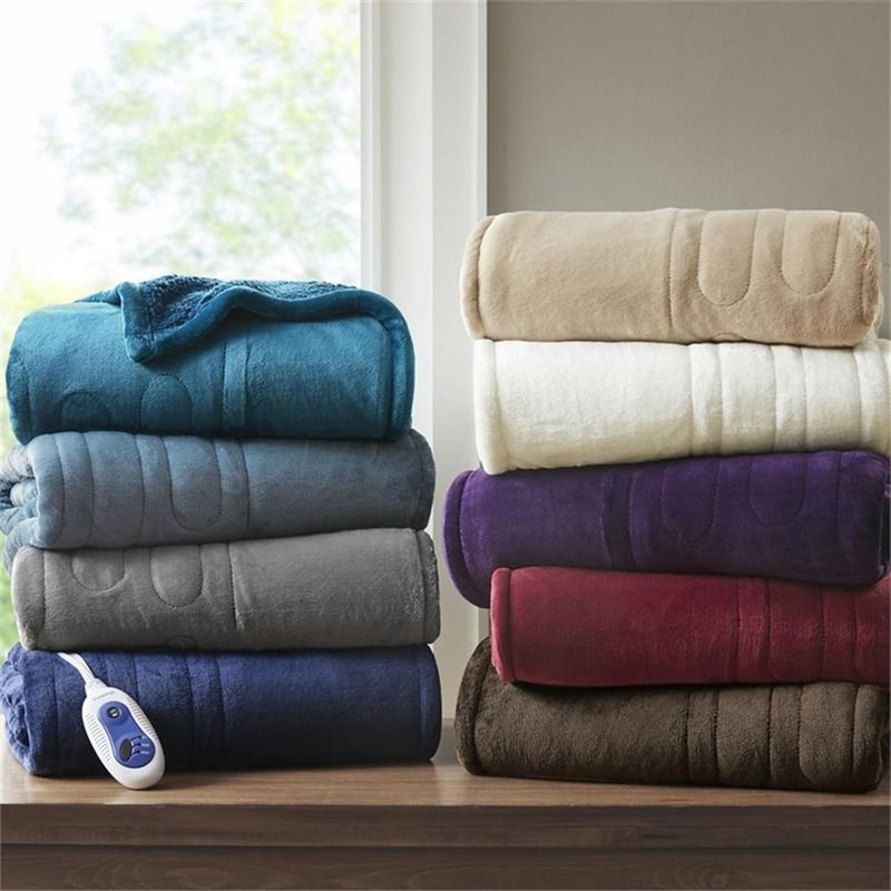 Pemberly Row Polyester Microlight and Berber Solid Heated Throw in Blue gallery