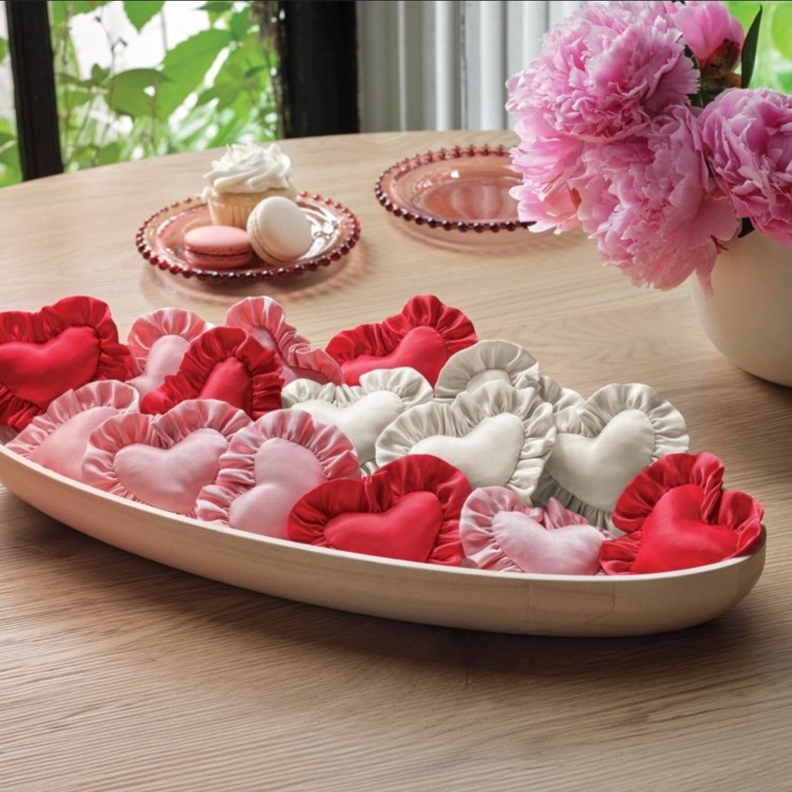 Threshold 15pc Ruffled Satin Heart Vase Filler Red Pink White Valentines Decor gallery