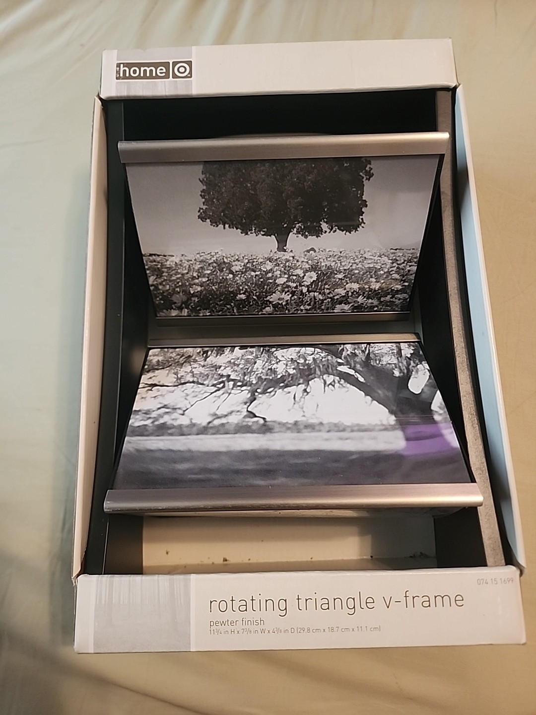 Photo Rotating Triangle V Frame gallery