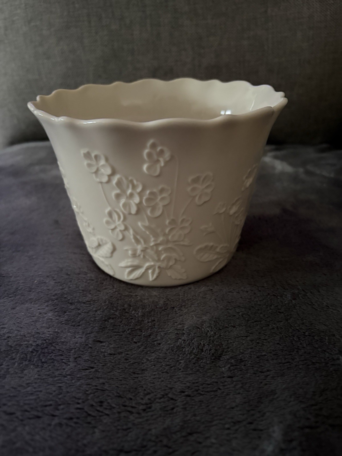Lenox Masterpiece Collection Small Cachepot Planter Embossed Floral Scalloped gallery