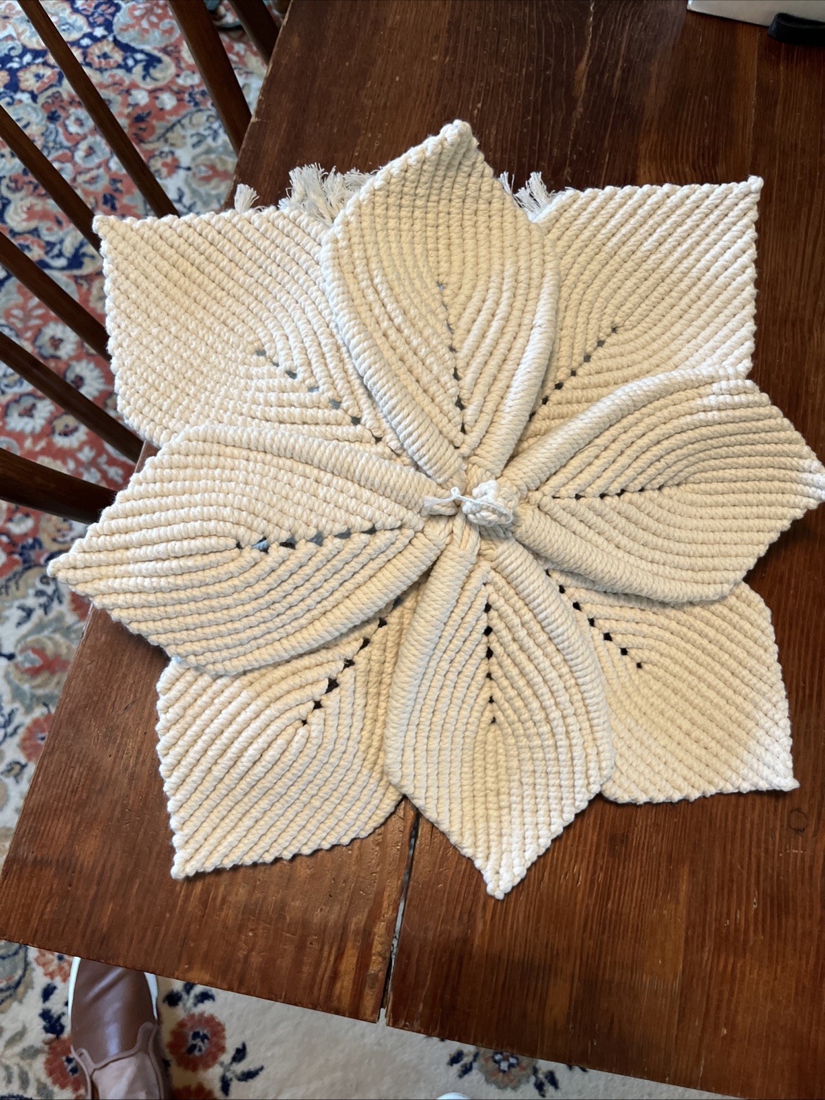 Gorgeous Handmade Macrame Large Flower Boho Hippie Cottage Chic Decor White gallery