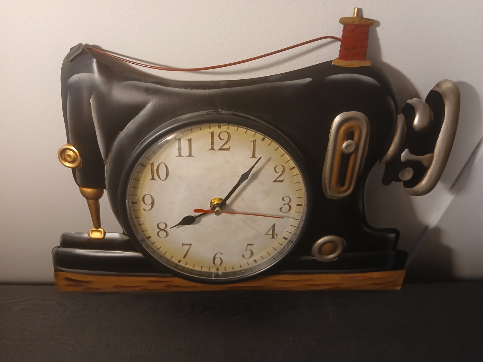 Missing Pendulum But Works* Wall Clock Retro Sewing Machine Vintage Analog gallery
