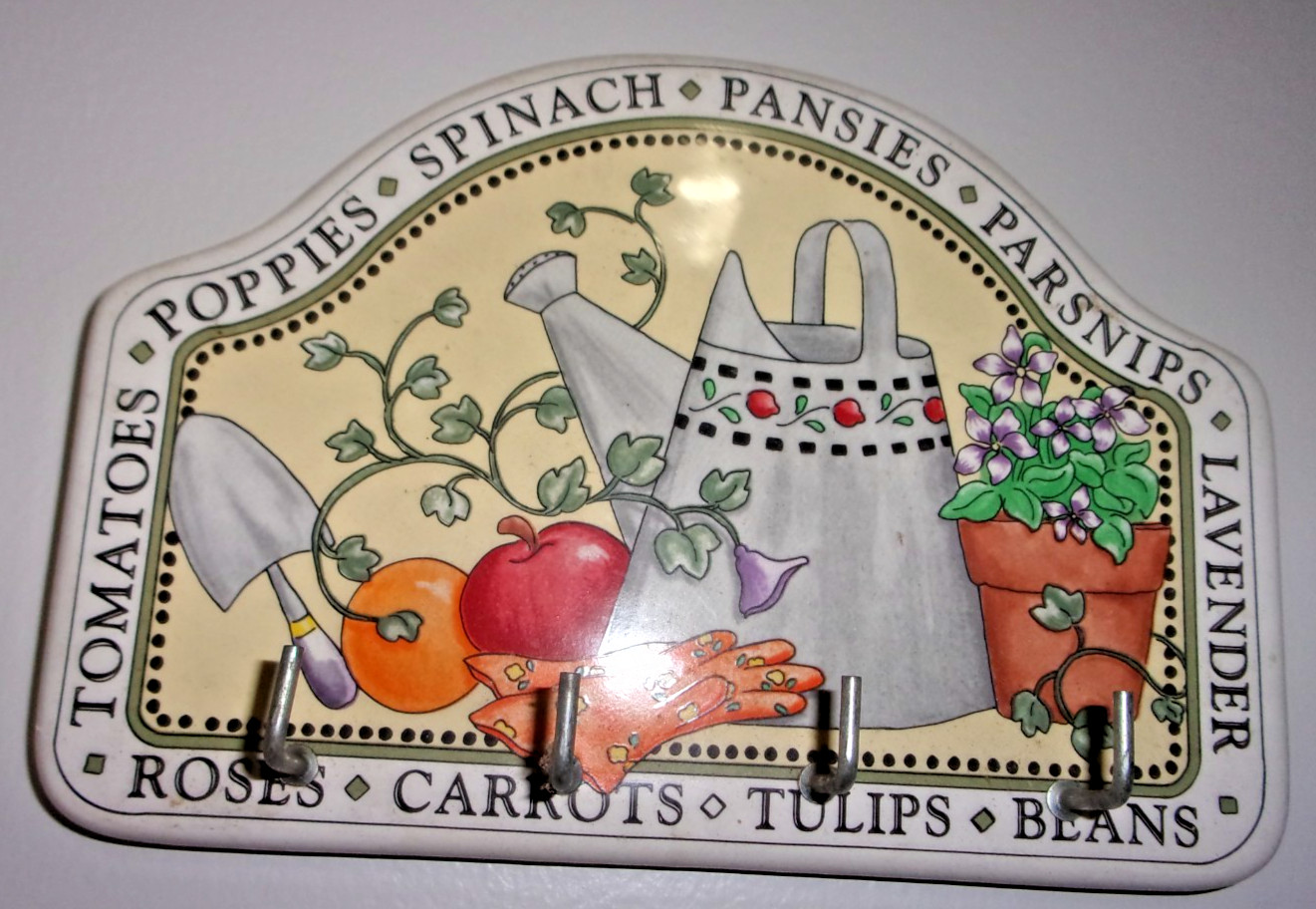 VINTAGE Ceramic VEGETABLE Key Rack Holder Designs 4 KEY RINGS GARDEN SCENE 8" gallery