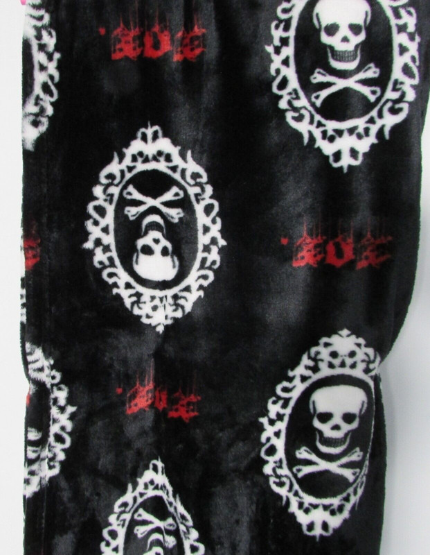 Betsey Johnson Skulls Plush Throw Blanket 50 x 60 Black Multi NWT gallery