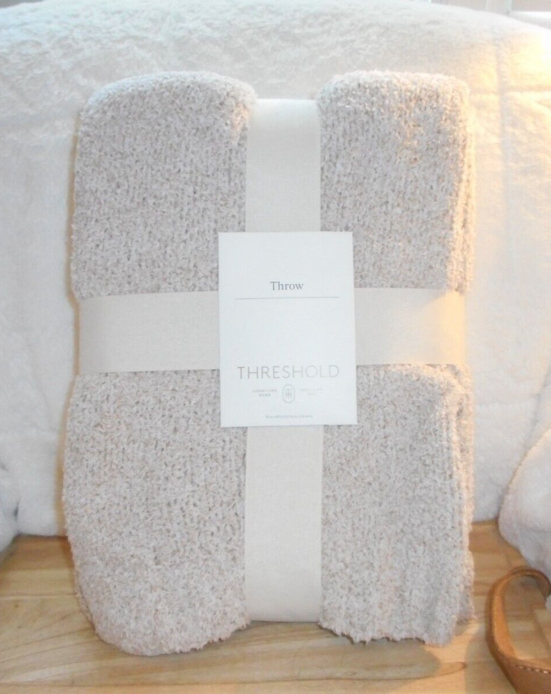 THRESHOLD TAN BEIGE BRWON SOLID SUPER SOFT THROW BLANKET 50" X 60" NEW