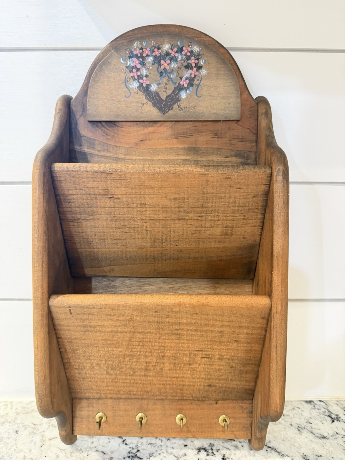 Wood Wall Mail Holder Key Rack Rustic Farmhouse Organizer Hooks 90s Granny Heart gallery