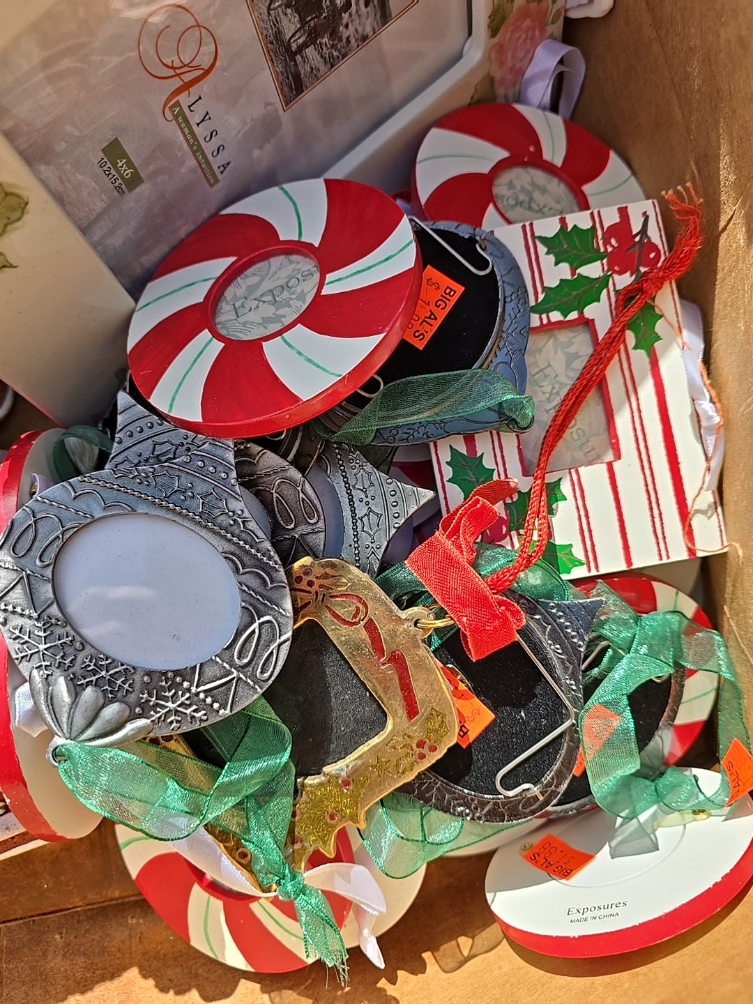 Assorted Holiday Mini Photo Frames gallery
